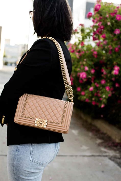 chanel boy尺寸|chanel bag meaning.